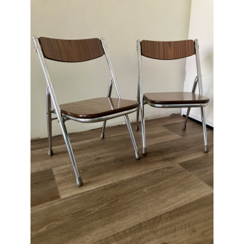 Twee 70s vintage klapstoeltjes